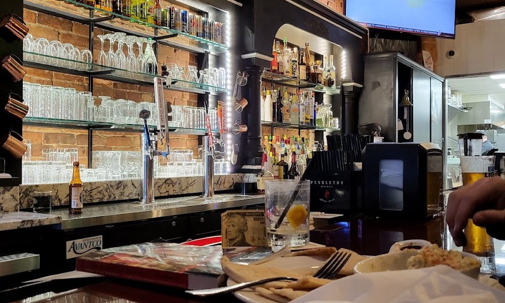 Lamplighter Cafe and Lounge